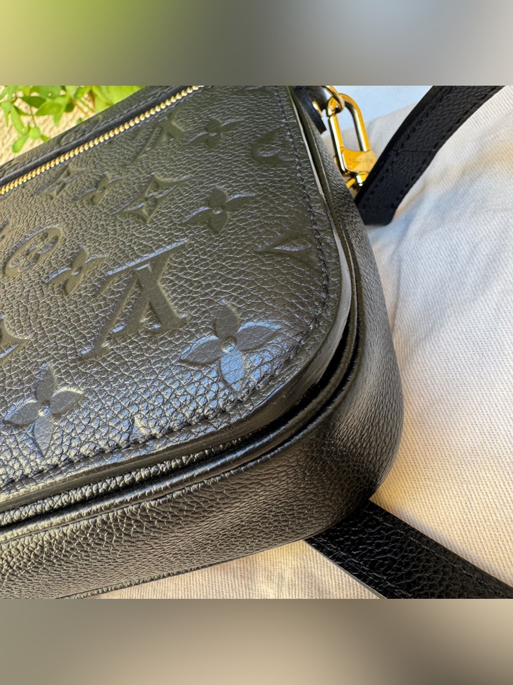 Louis Vuitton Empreinte Leather Métis Crossbody - Picture 11 of 14